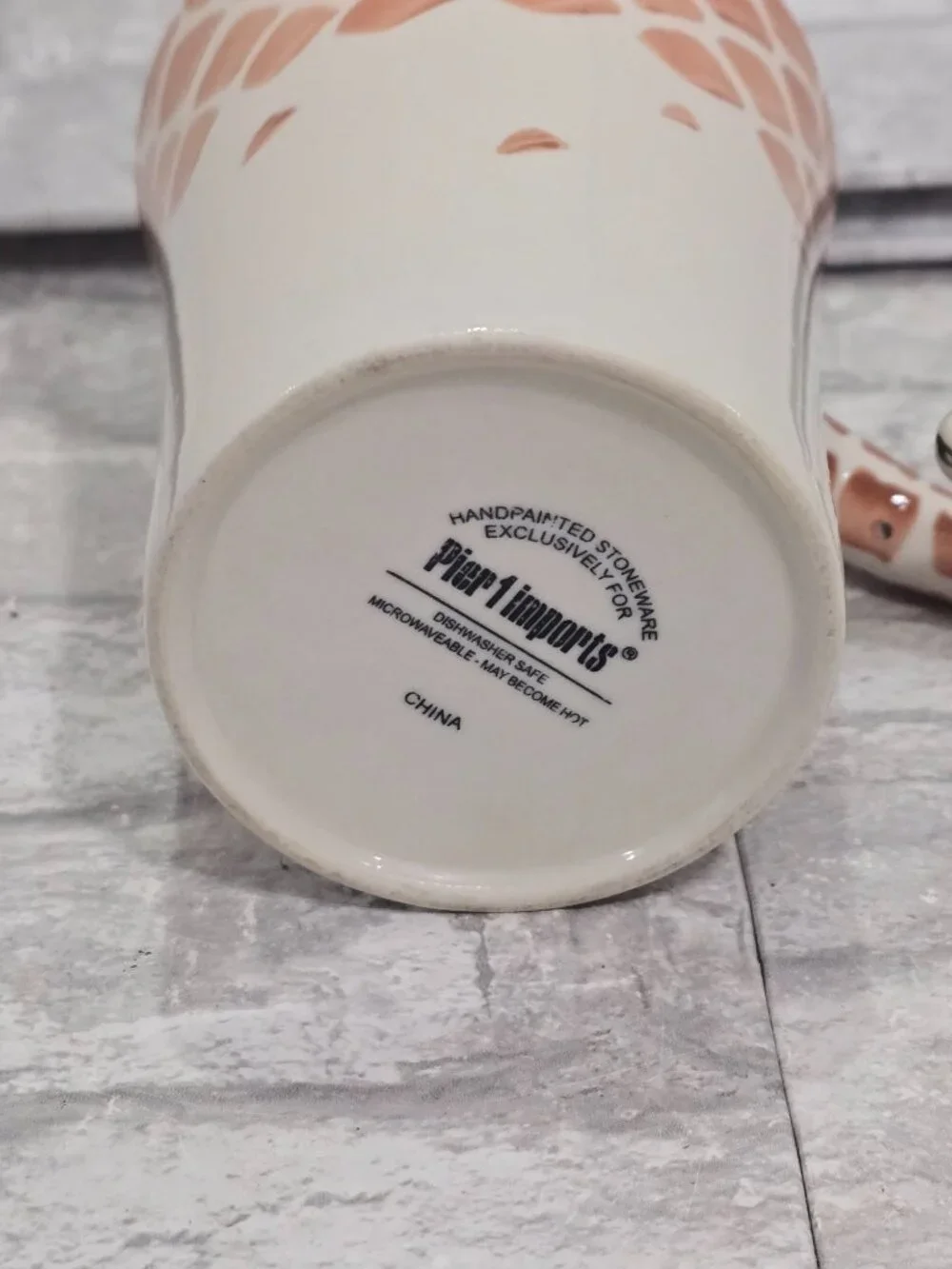 Pier 1 Giraffe Neck Handle Coffee Mug 3D Hand Painted Stoneware 16 Oz Retired